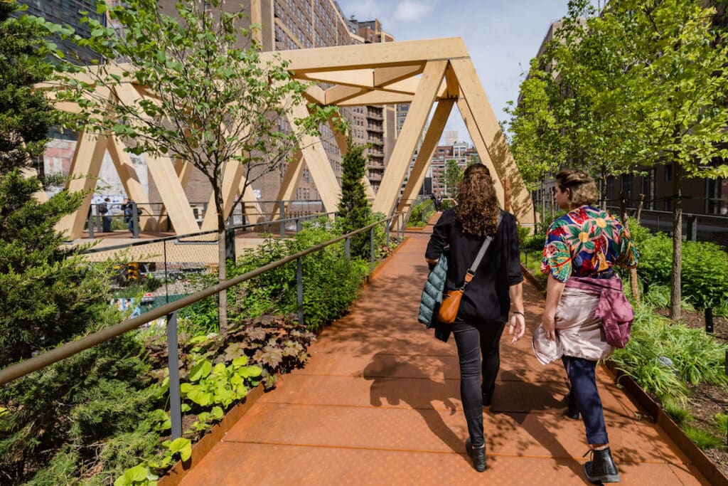 Walking the NYC High Line 2023